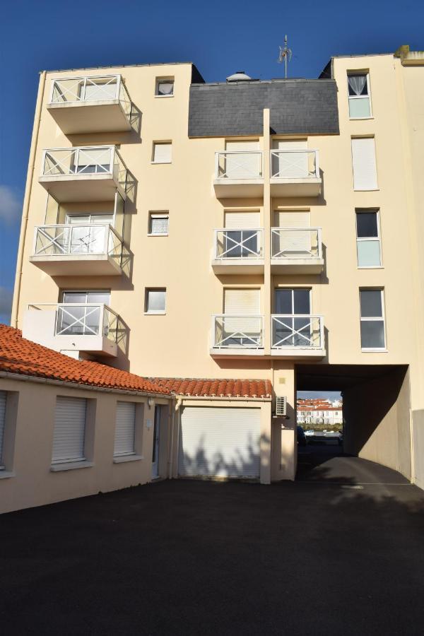 Cote Et Vie - Appartement Et Garage Сен-Жил-Кроа-дьо-Ви Екстериор снимка