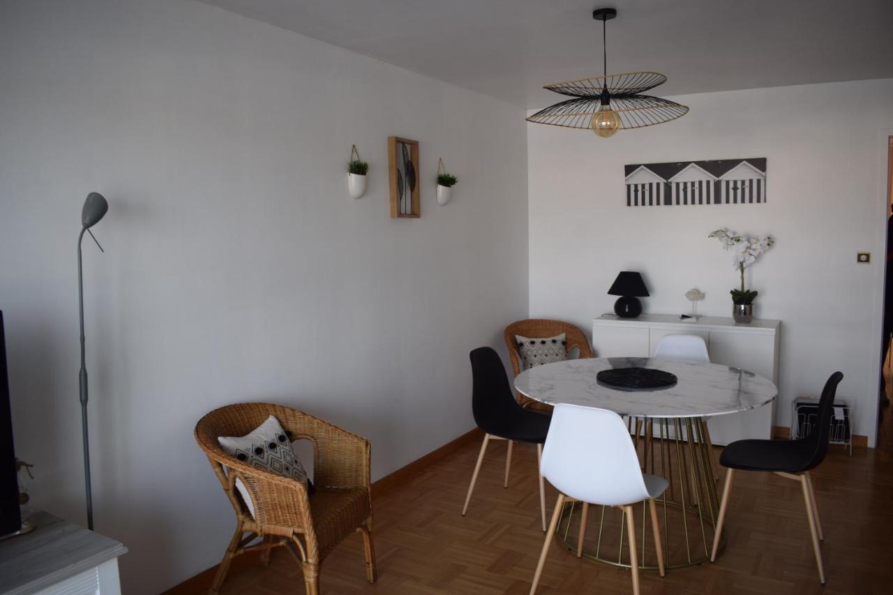 Cote Et Vie - Appartement Et Garage Сен-Жил-Кроа-дьо-Ви Екстериор снимка