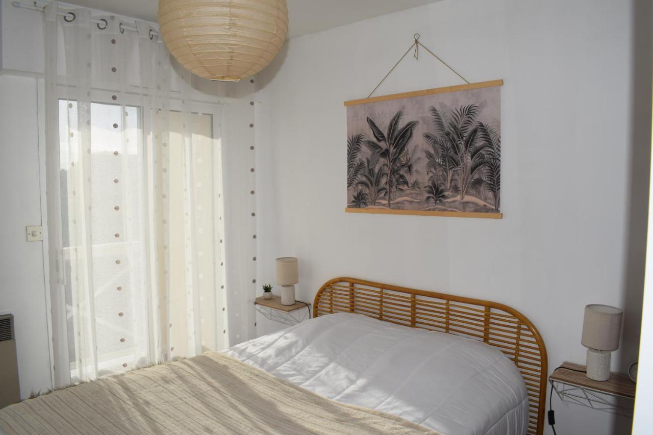 Cote Et Vie - Appartement Et Garage Сен-Жил-Кроа-дьо-Ви Екстериор снимка