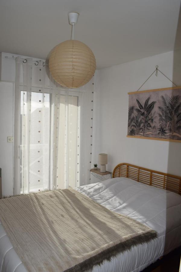 Cote Et Vie - Appartement Et Garage Сен-Жил-Кроа-дьо-Ви Екстериор снимка